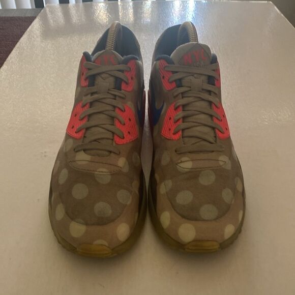 SIZE 10.5 - 2014 NIKE AIR MAX 90 ICE POLKA DOT CITY PACK QS  NIKE Air Max 90 Ice City NYC Stone Hyper Cobalt 667635-001 2014 Size 9.5